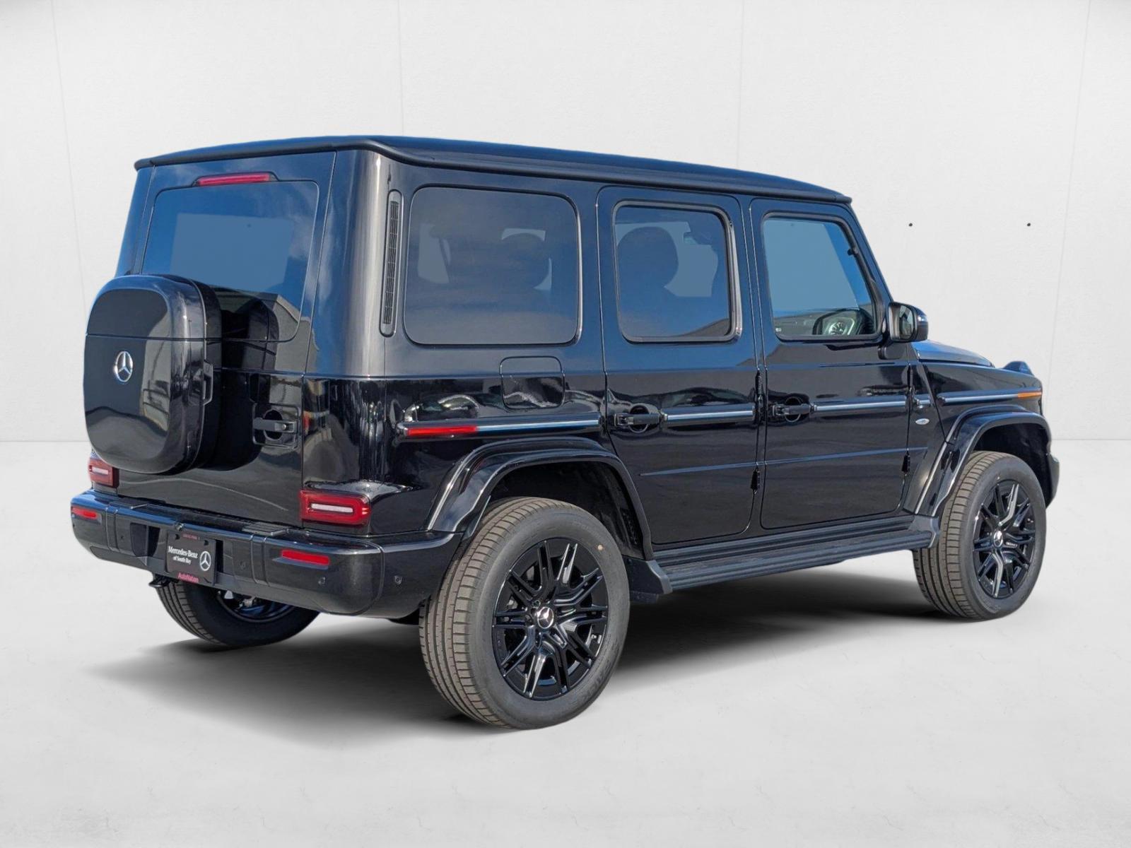 2025 Mercedes Benz G photo 2