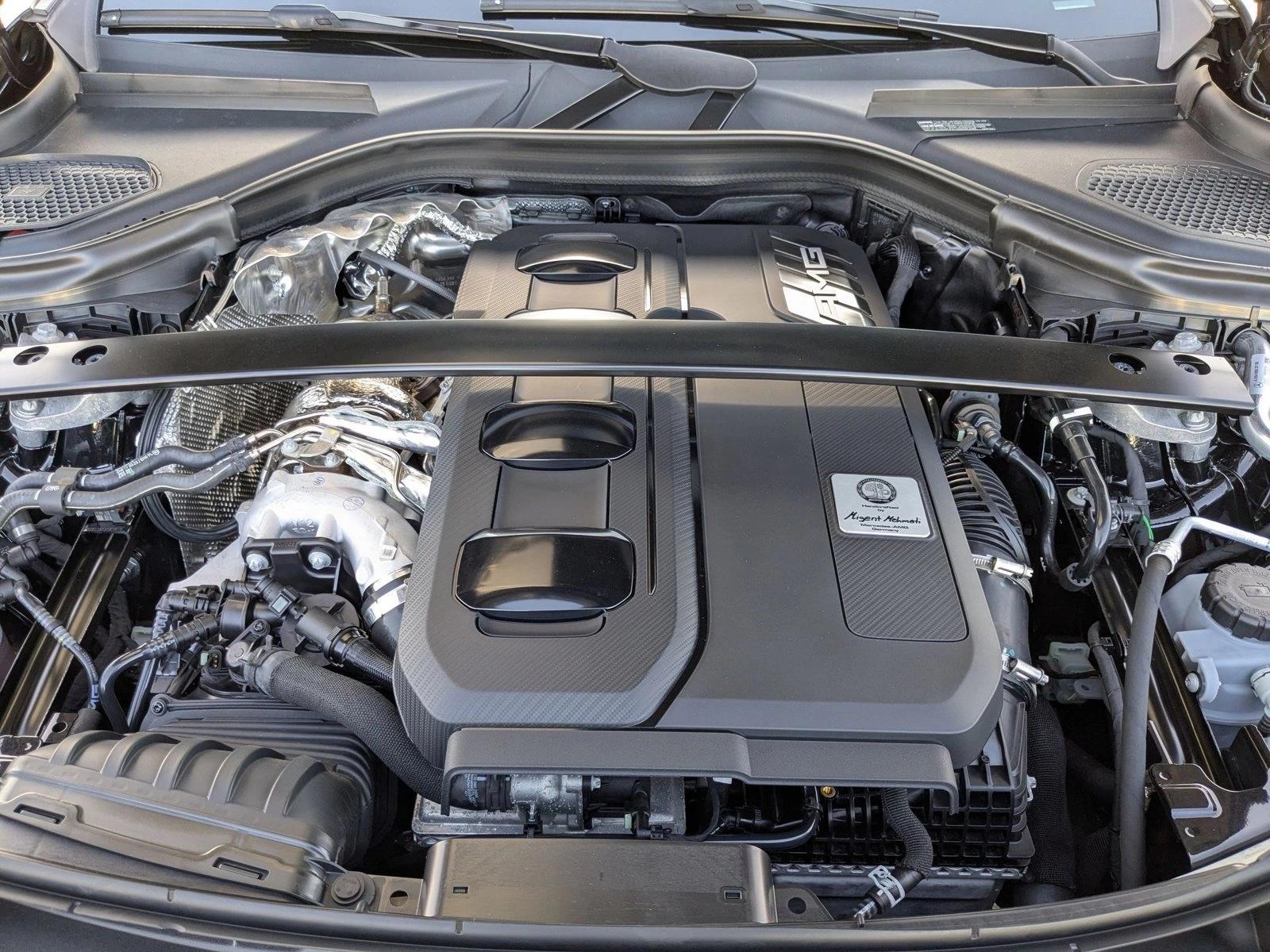 2025 Mercedes-Benz GLC AMG GLC43 - Photo 17