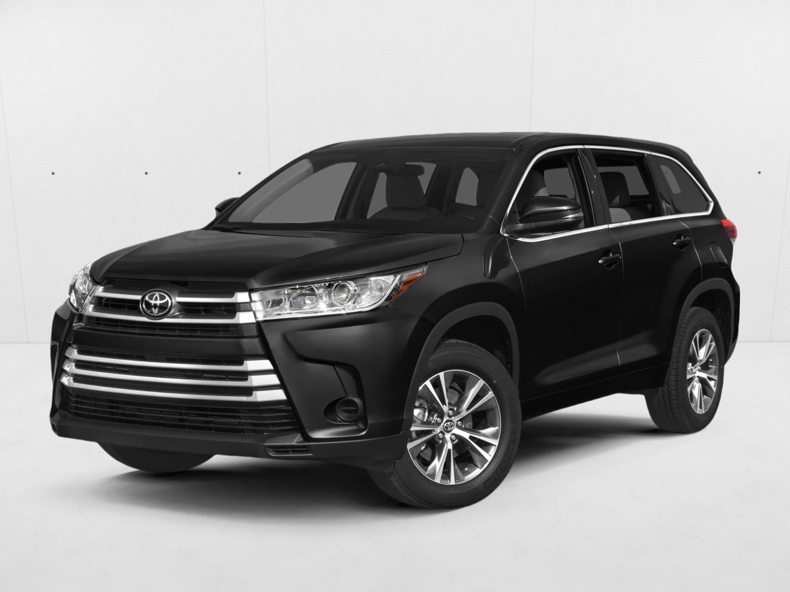 2018 Toyota Highlander LE Plus V6's photo