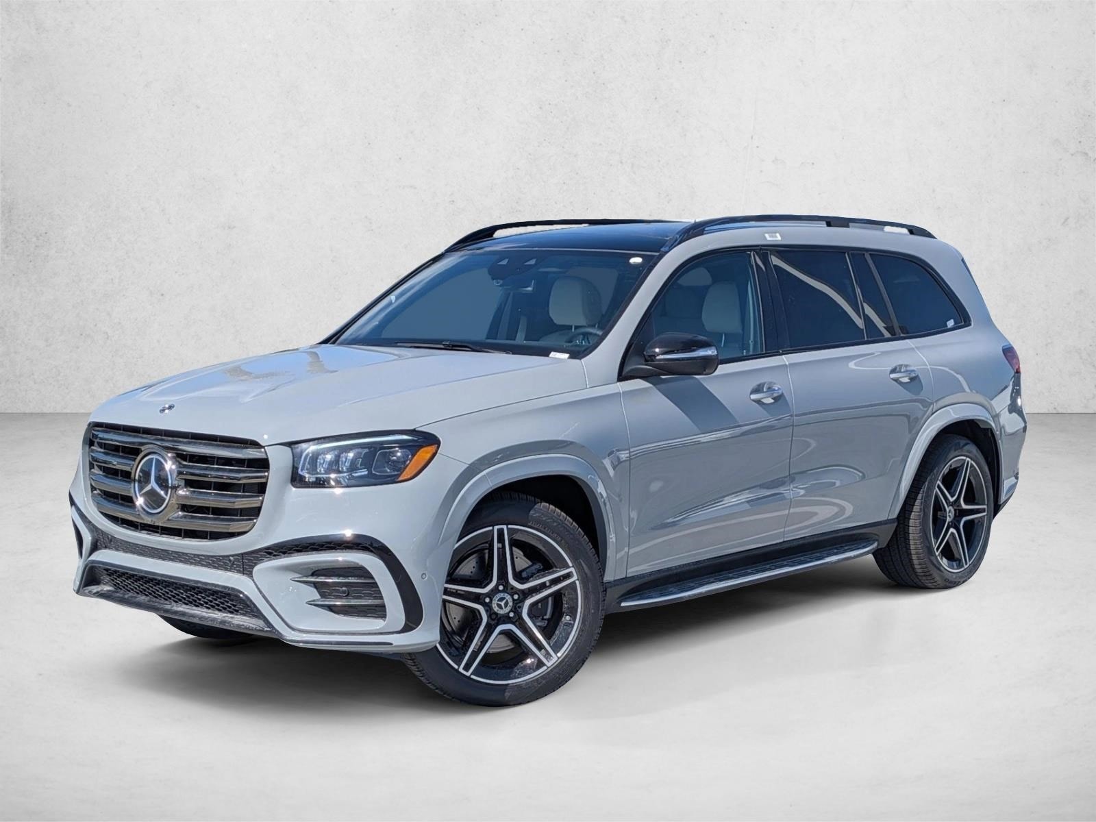 2026 Mercedes-Benz GLS Base's photo