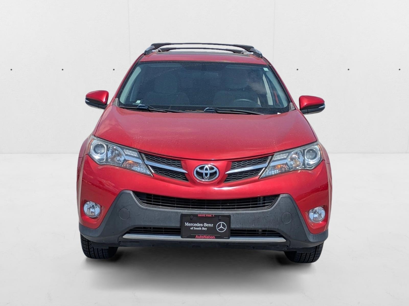 2015 Toyota RAV4 XLE photo 2