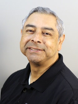 Staff member Amilcar Meija from ID_e56c2eb57299
