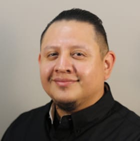Staff member Pablo Moreno from ID_e56c2eb57299