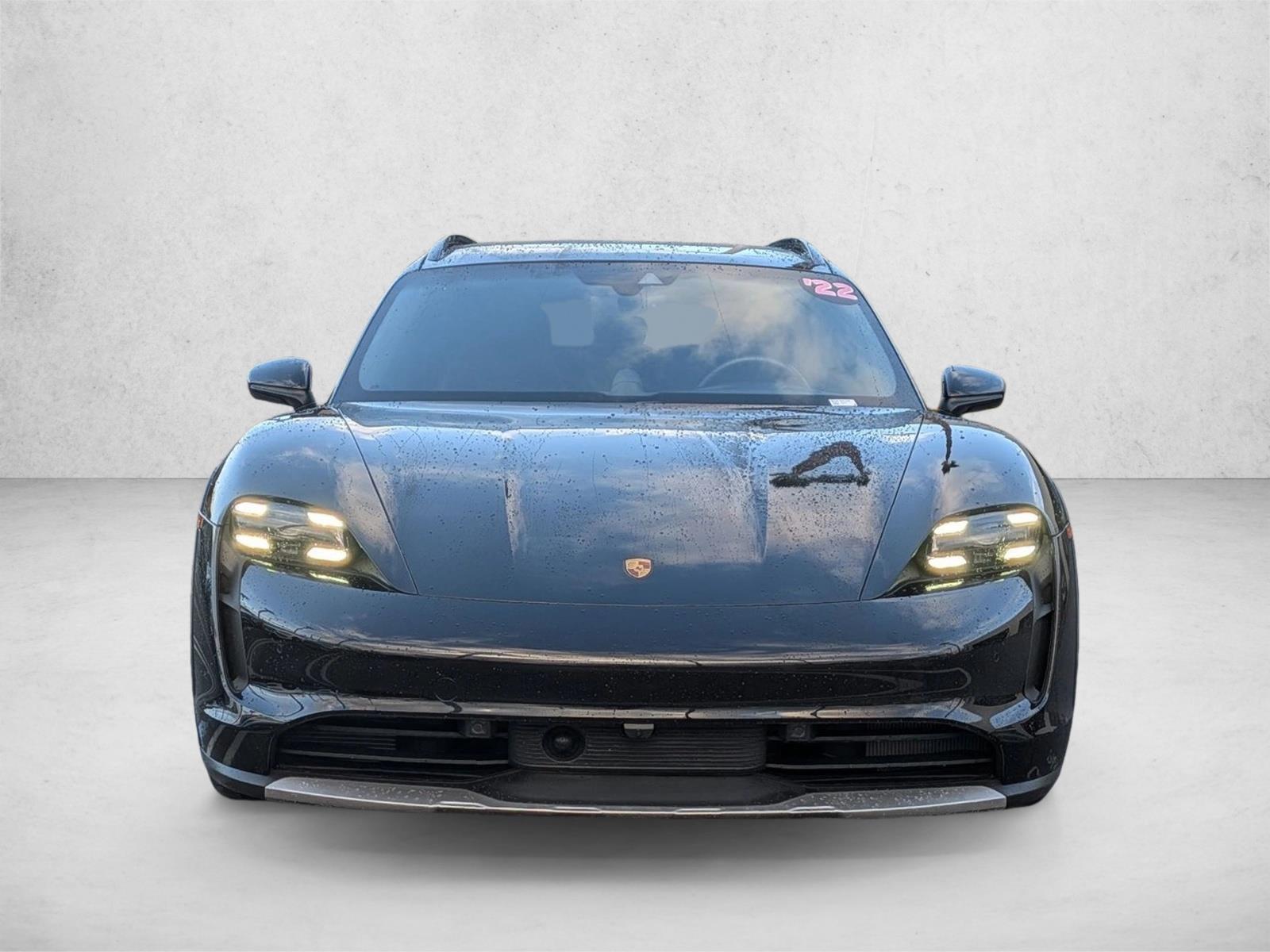 2022 Porsche Taycan 4S Cross Turismo photo 2