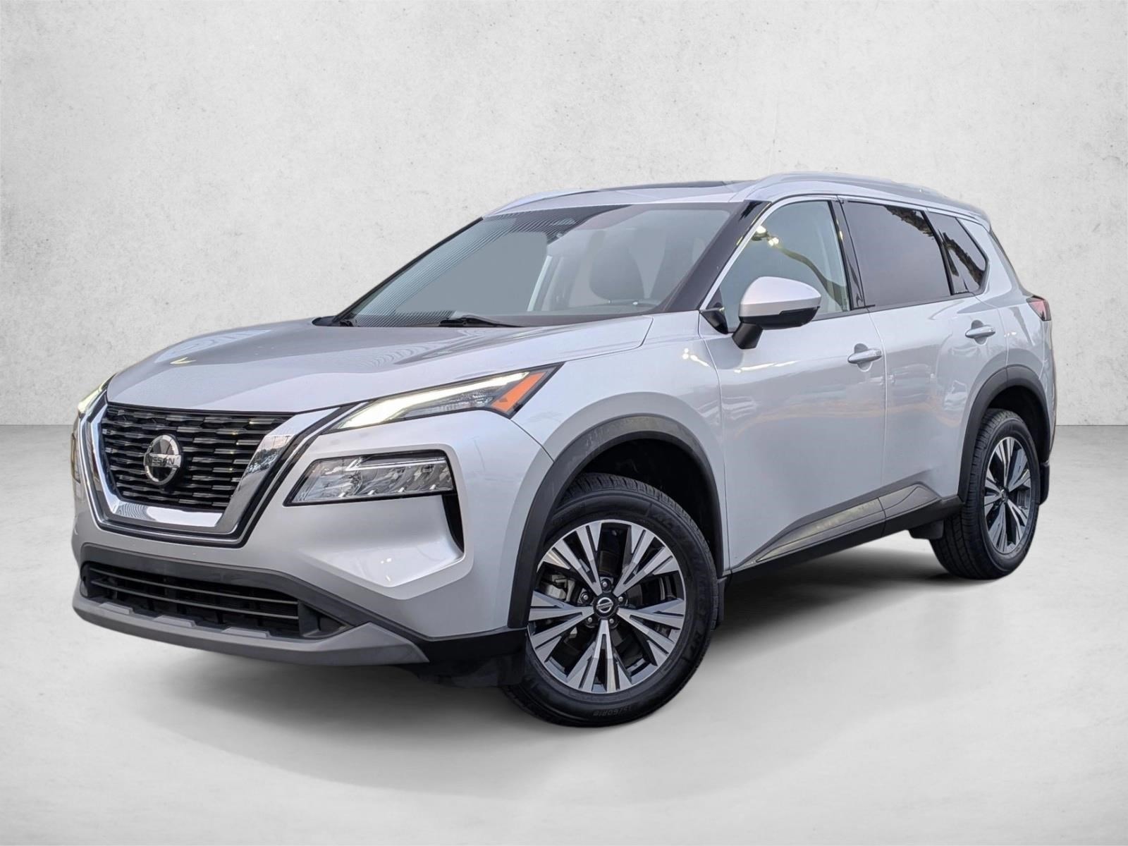 2021 Nissan Rogue SV's photo