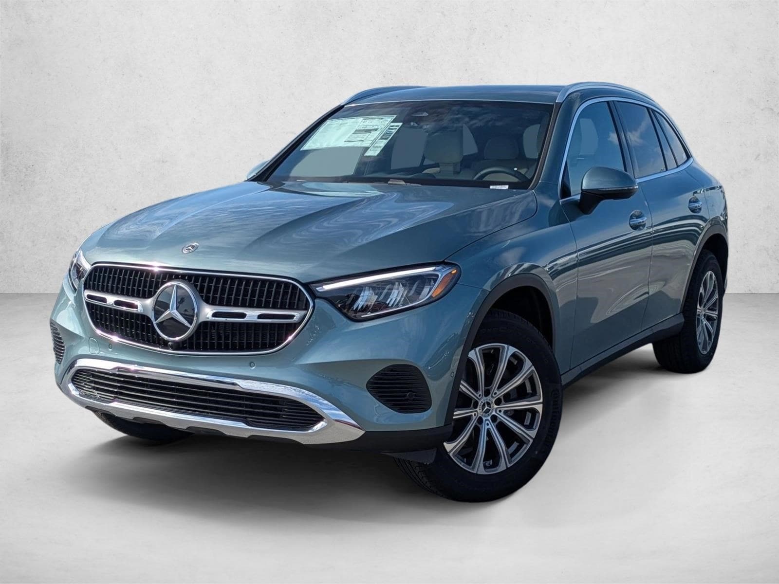 2026 Mercedes-Benz GLC Base's photo