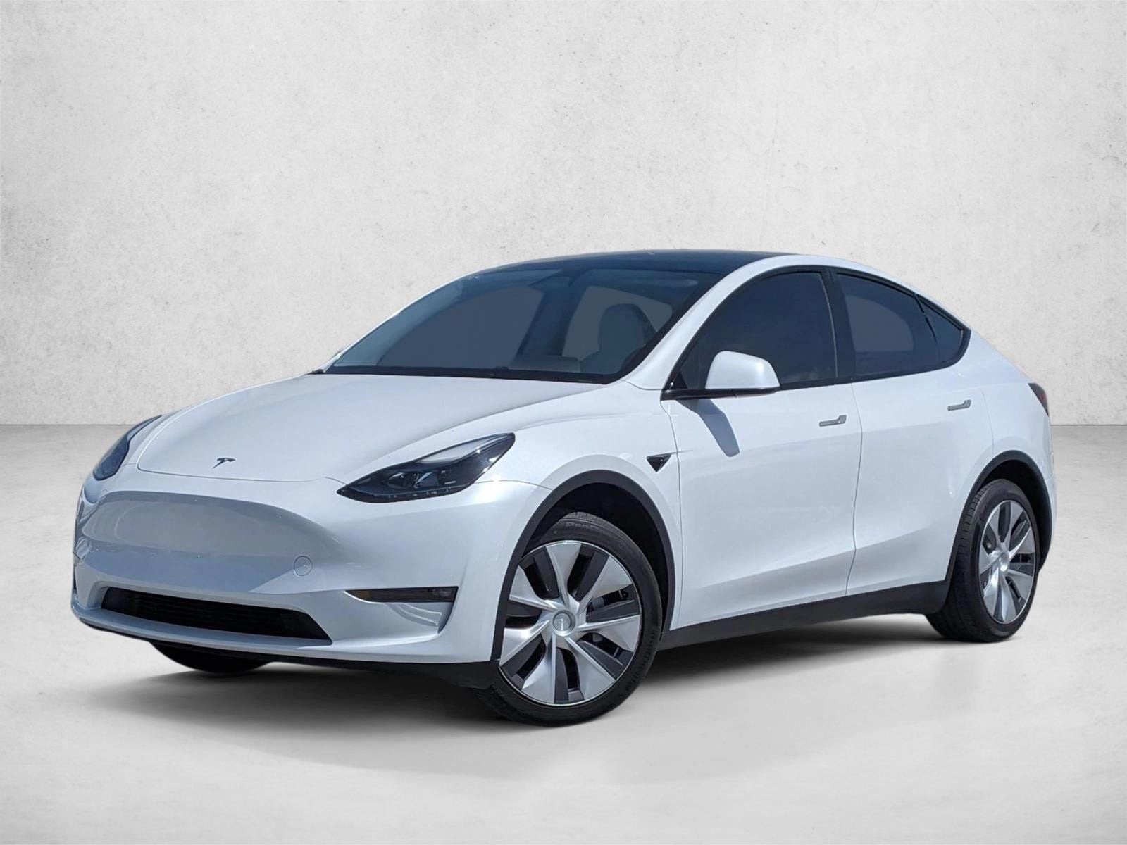 2023 Tesla Model Y Rear Wheel Drive's photo