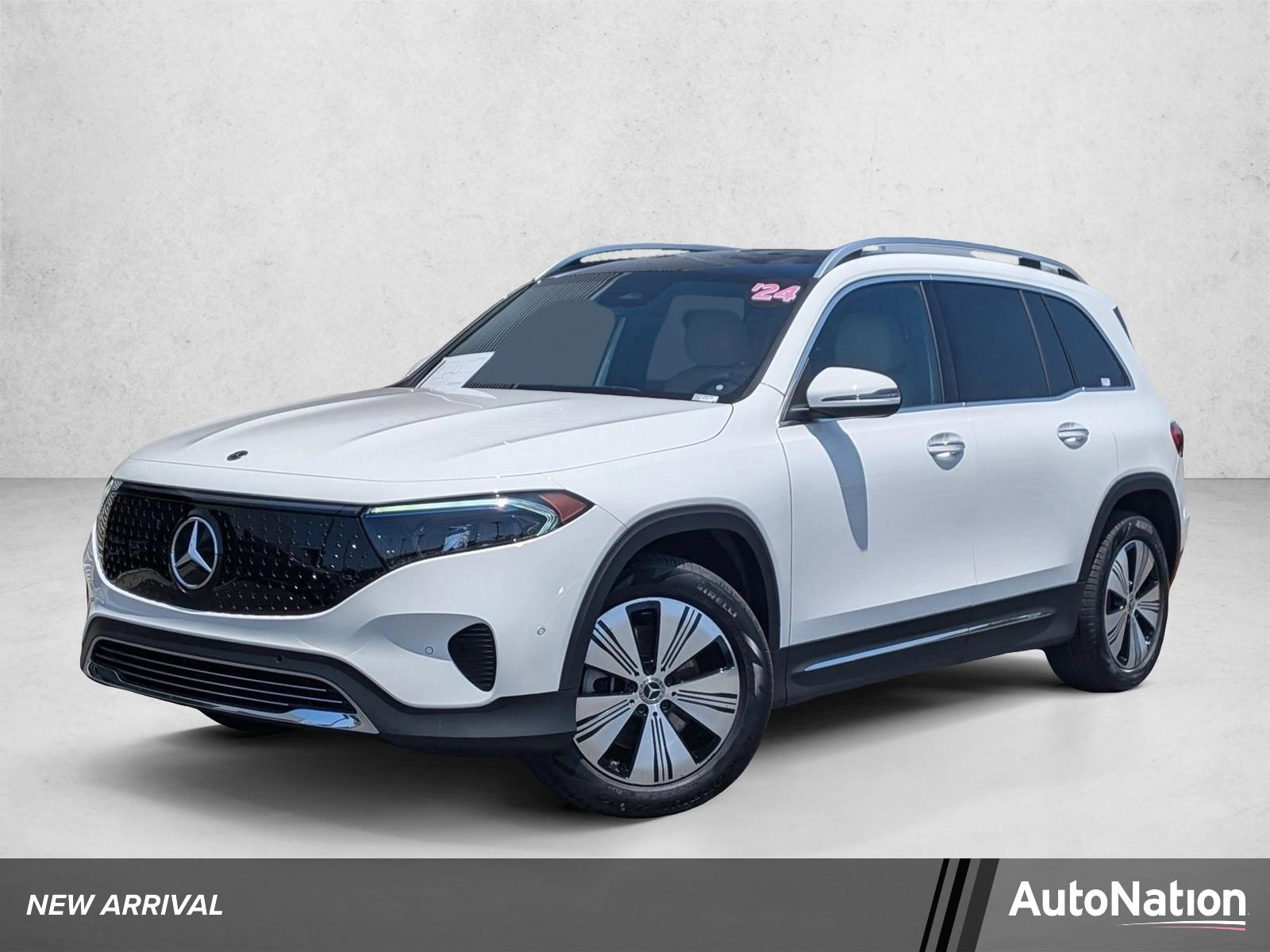 2024 Mercedes-Benz EQB EQB 300 4MATIC's photo