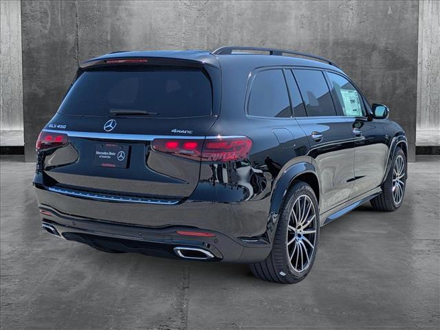 2025 Mercedes Benz GLS 450 4MATIC photo 2