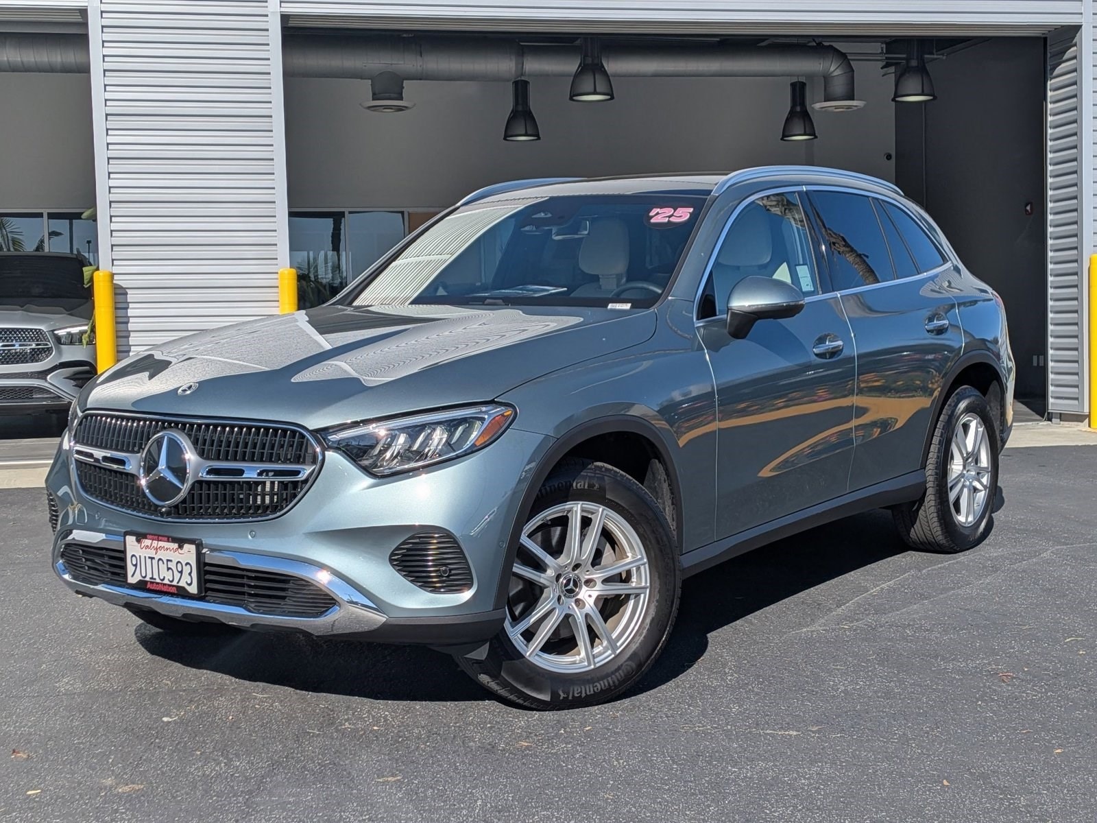 2025 Mercedes-Benz GLC Base's photo