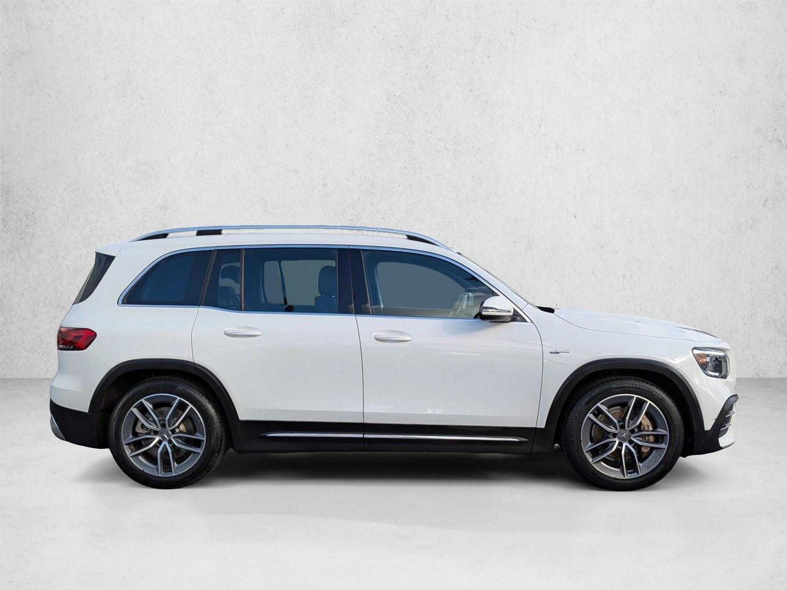 2022 Mercedes Benz GLB AMG 35 photo 3