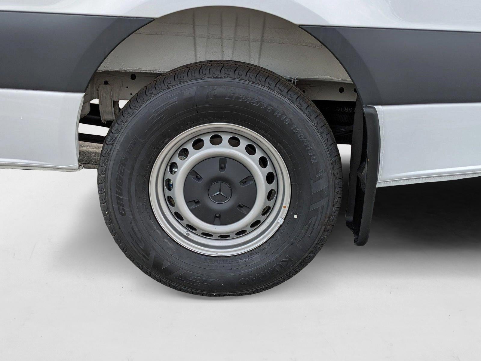 2025 Mercedes-Benz Sprinter Cargo Van Base - Photo 10