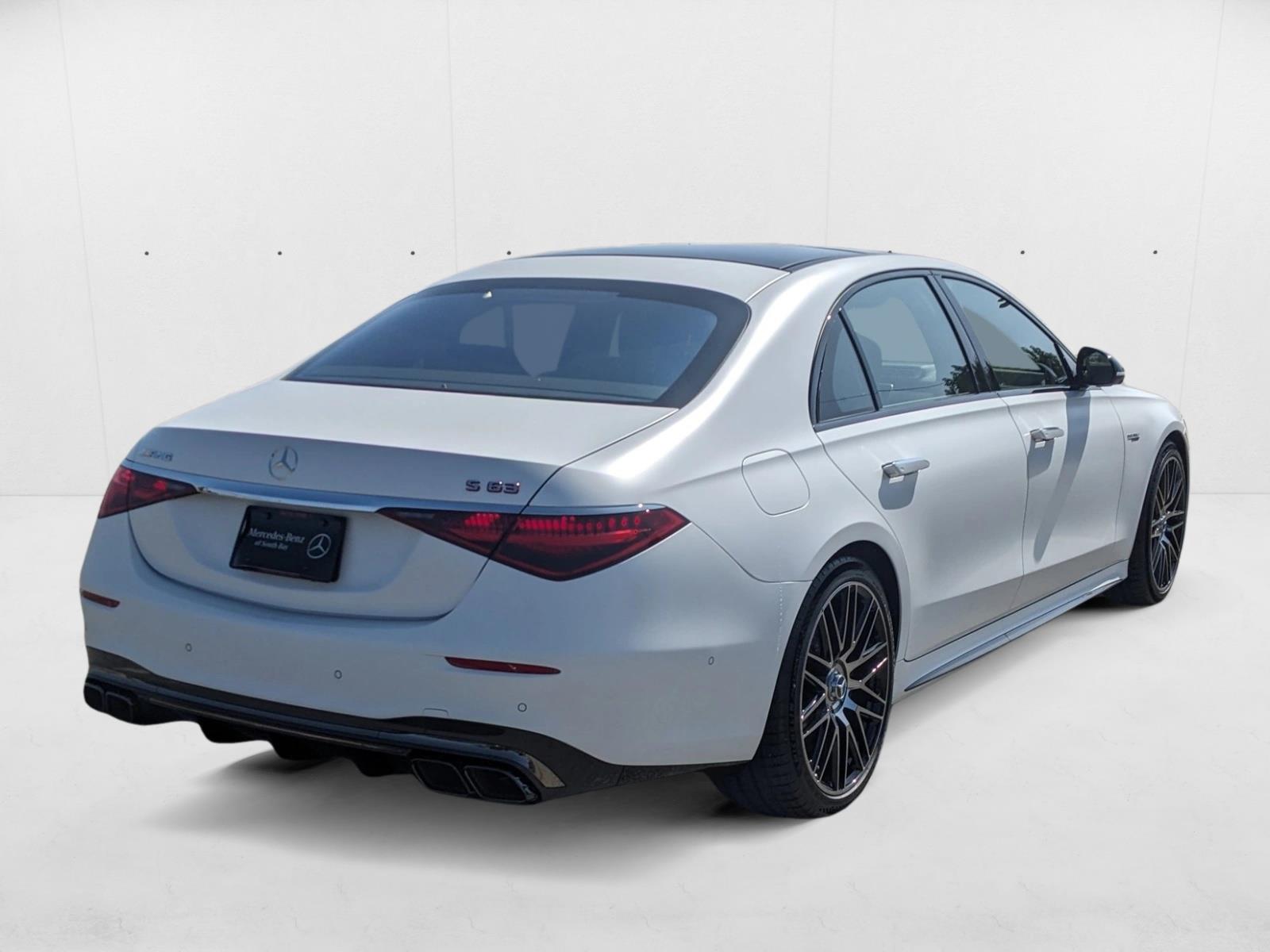 2024 Mercedes Benz S AMG 63 4MATIC photo 2