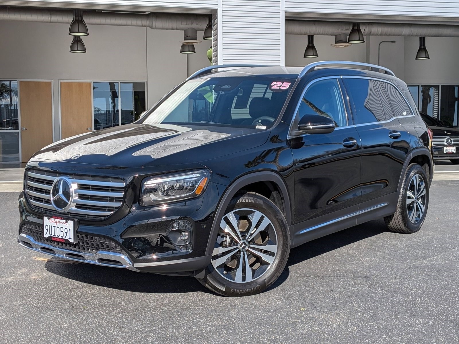2025 Mercedes-Benz GLB Base's photo