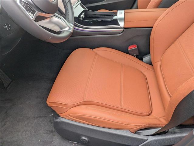 2025 Mercedes Benz C 300 4MATIC Sedan photo 4
