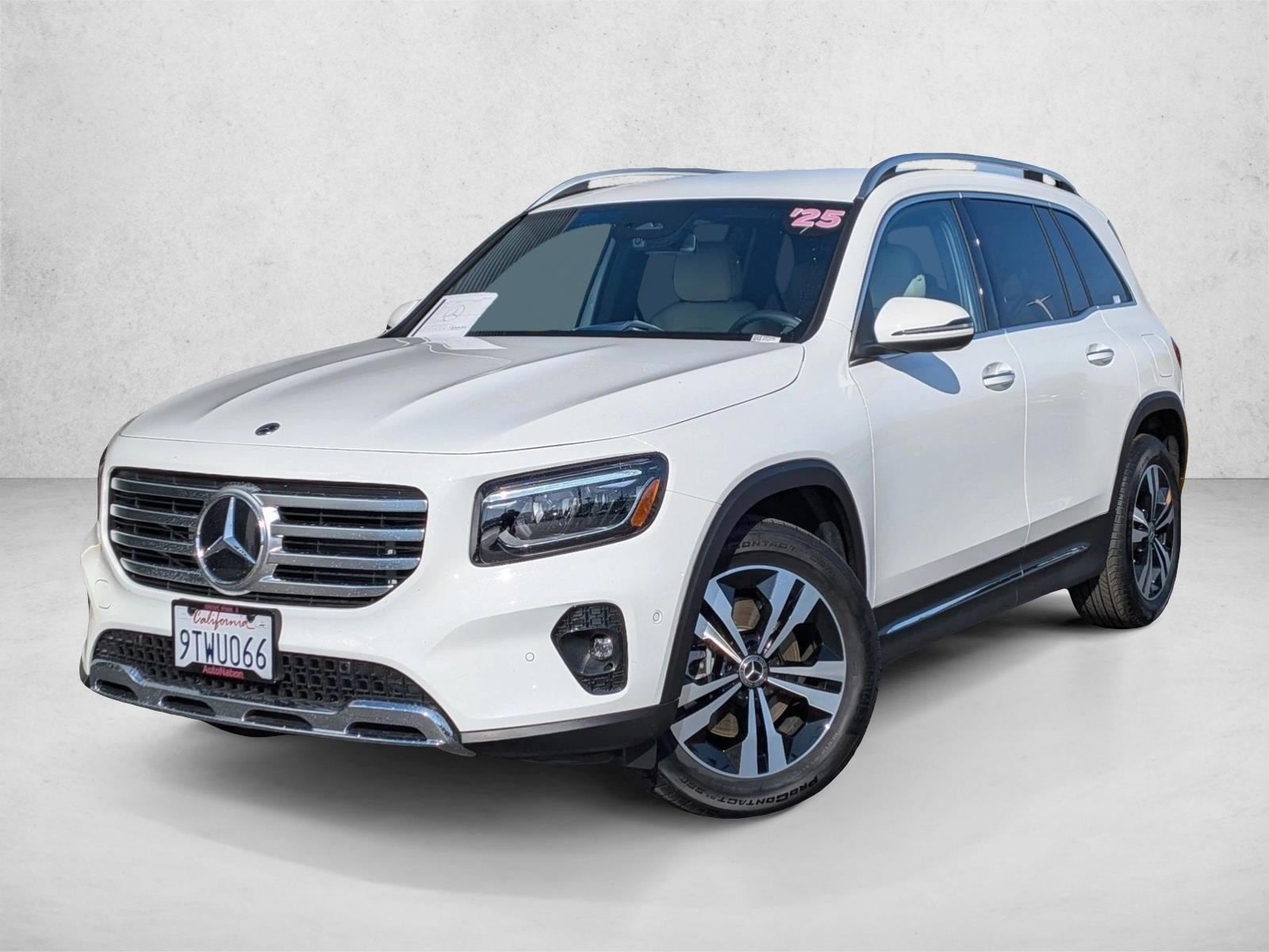 2025 Mercedes-Benz GLB Base's photo