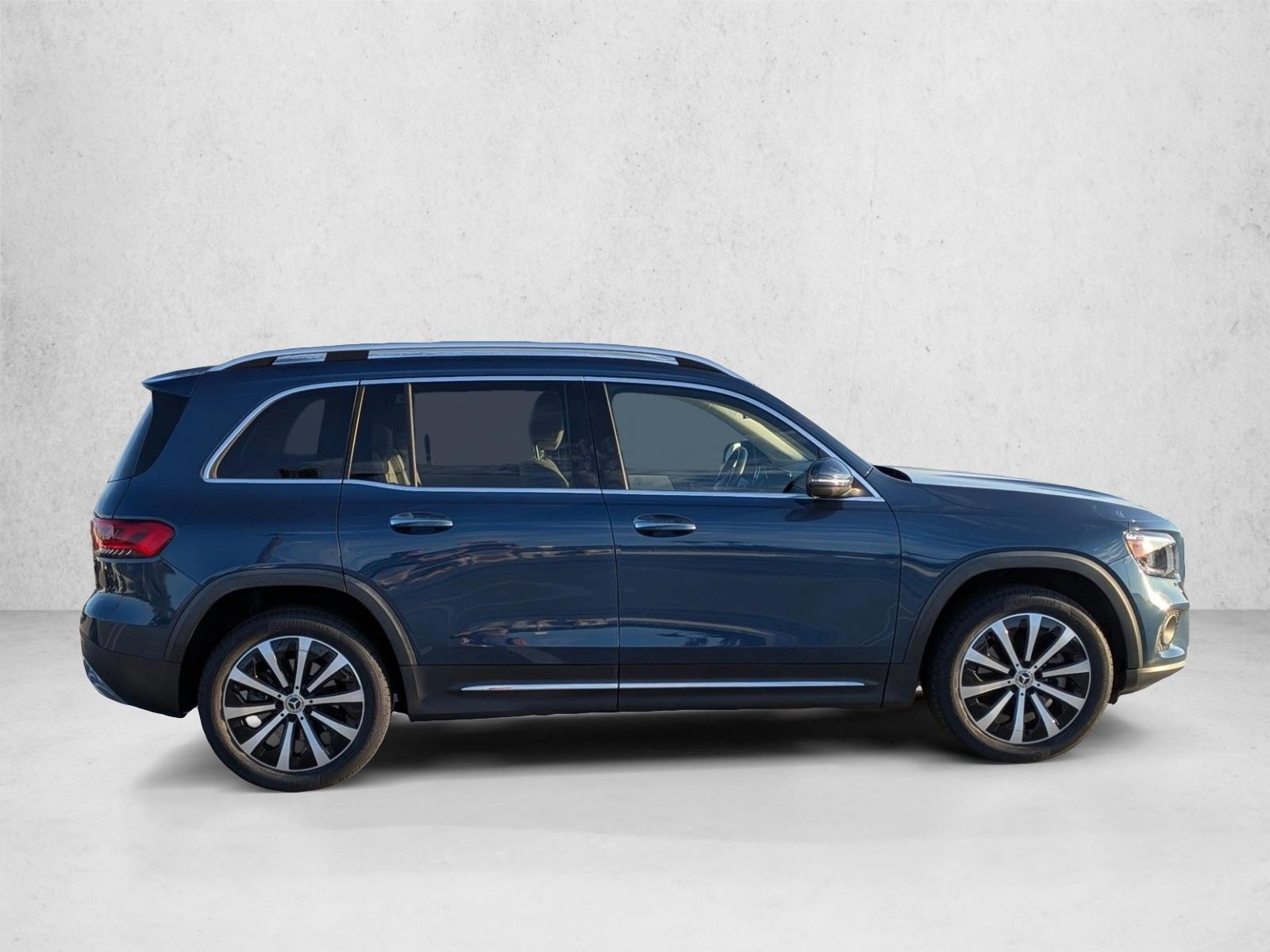 2022 Mercedes Benz GLB 250 photo 4