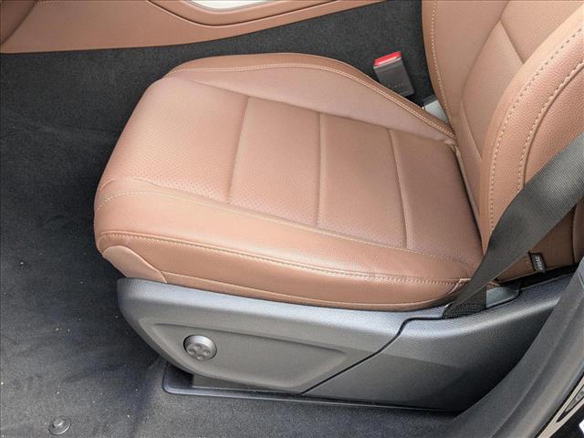 2025 Mercedes Benz GLS 450 4MATIC photo 2