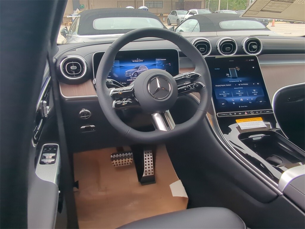 2025 Mercedes Benz GLC 350e 4MATIC photo 3