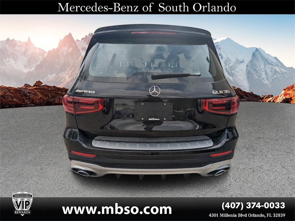 2024 Mercedes Benz GLB 35 AMG photo 3