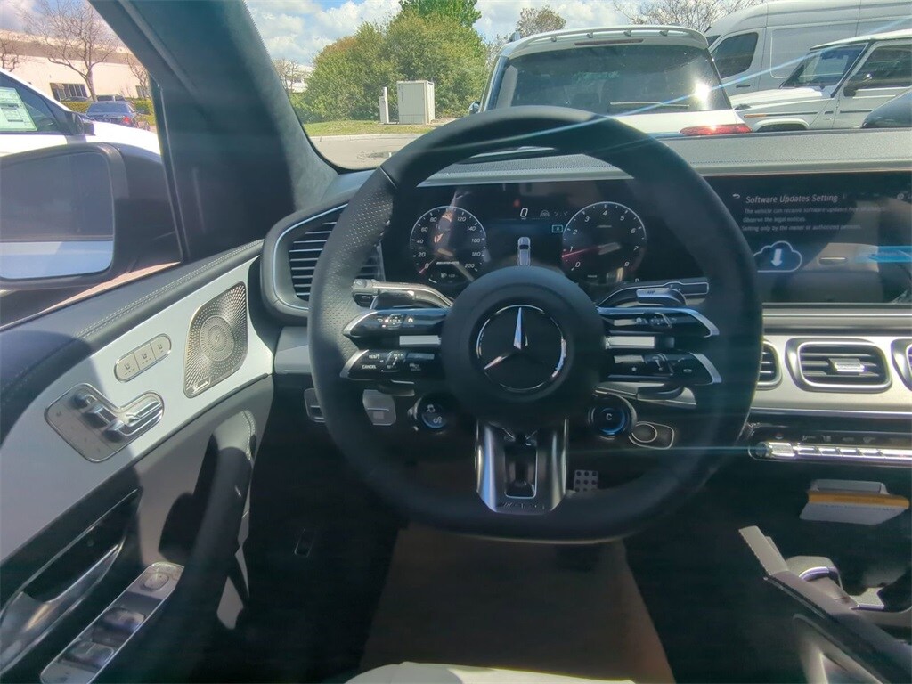 2025 Mercedes Benz GLE 63 S AMG photo 3