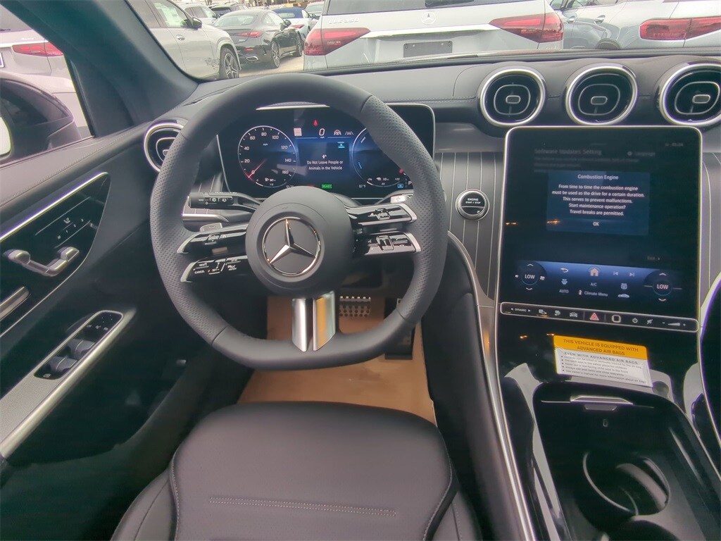 2025 Mercedes Benz GLC 350e 4MATIC photo 3