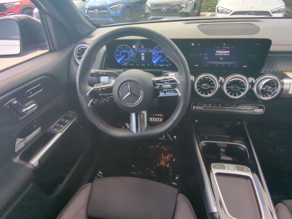 2024 Mercedes Benz EQB 300 4MATIC photo 3