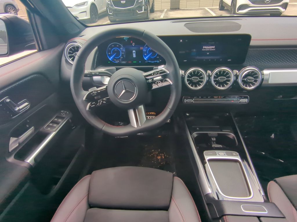 2024 Mercedes Benz EQB 300 4MATIC photo 3