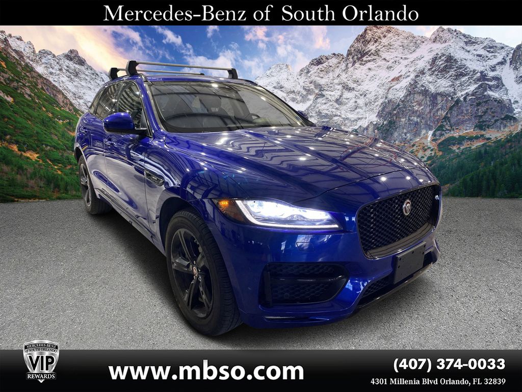 2018 Jaguar F-PACE R-Sport