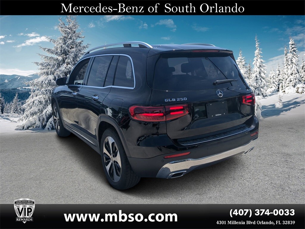 2024 Mercedes Benz GLB 250 photo 4