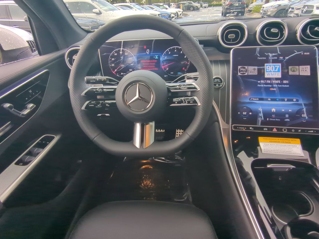 2026 Mercedes Benz GLC 300 photo 2