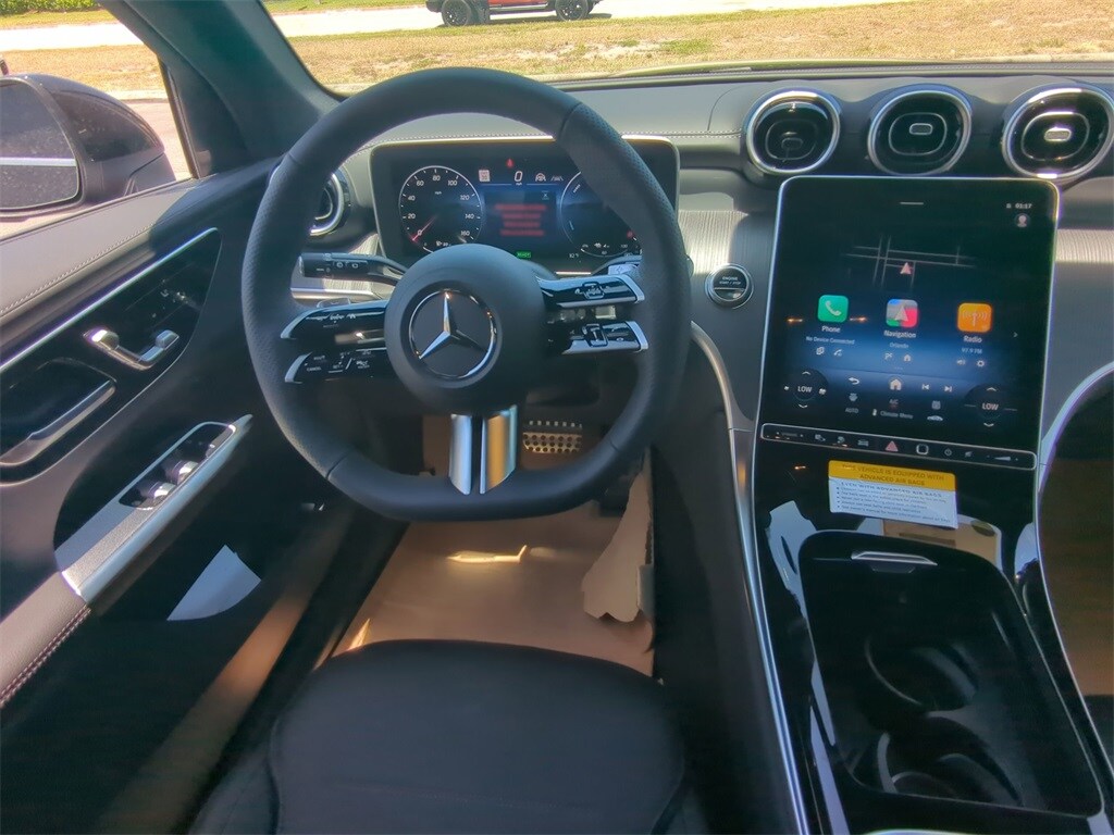 2025 Mercedes Benz GLC 350e 4MATIC photo 3