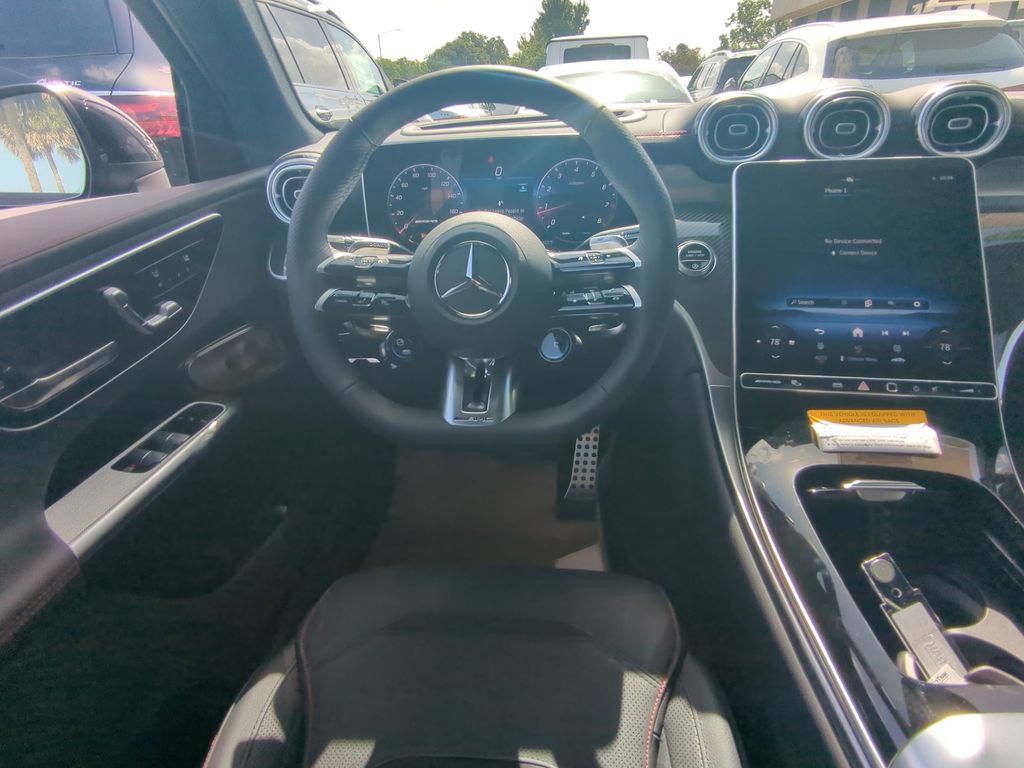 2025 Mercedes Benz GLC 43 AMG photo 3