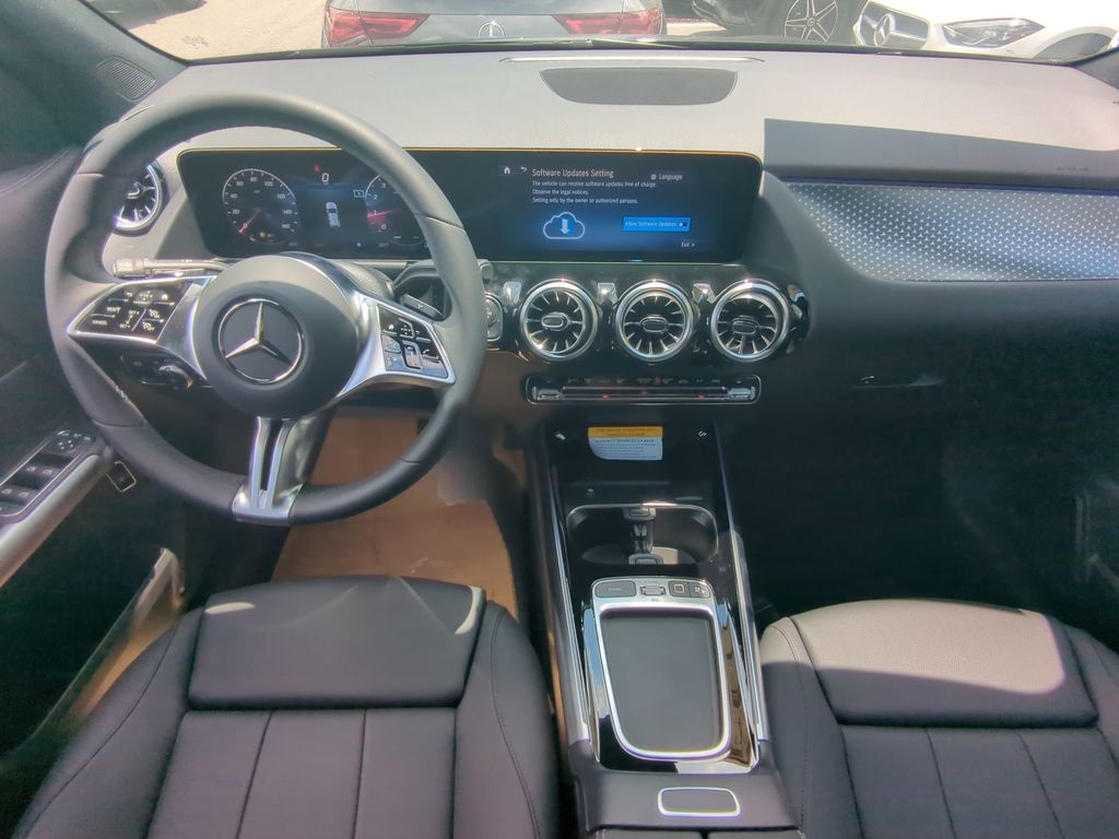 2025 Mercedes Benz GLA 250 photo 2