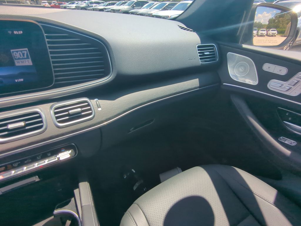 2025 Mercedes Benz GLE 450e 4MATIC photo 4