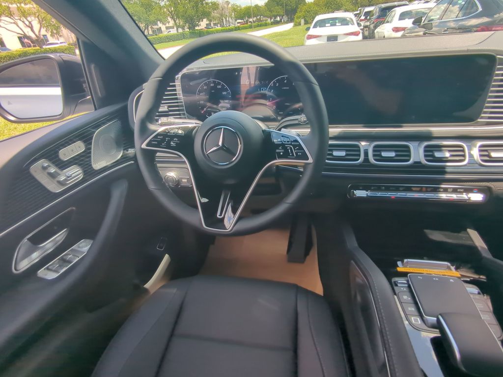 2026 Mercedes Benz GLE 450 4MATIC photo 3