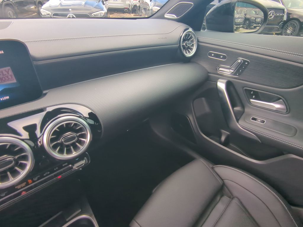 2025 Mercedes Benz CLA AMG 35 4MATIC photo 4