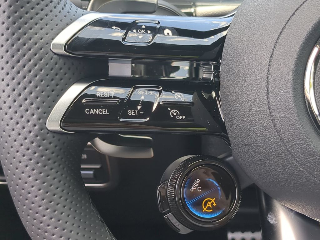 2025 Mercedes-Benz GLA GLA35 AMG - Photo 12