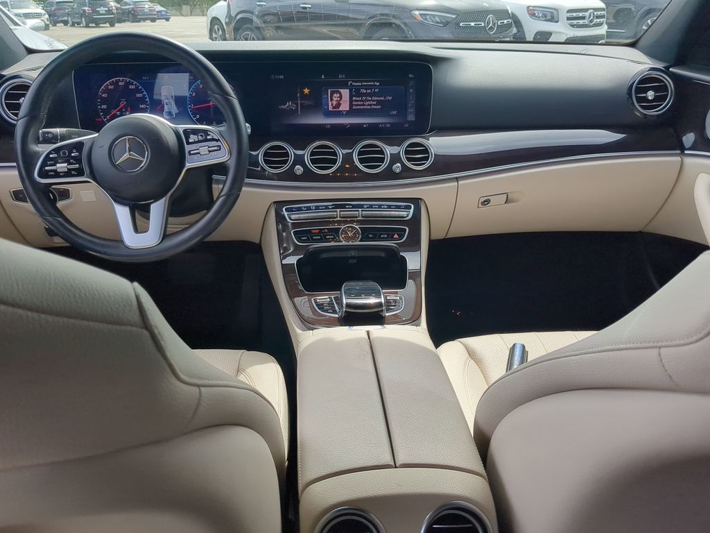 2020 Mercedes Benz E 350 Sedan photo 2