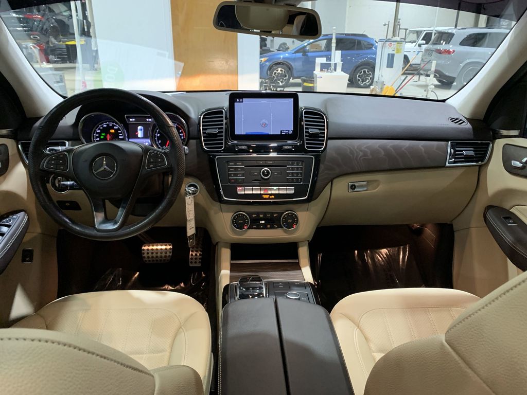 2019 Mercedes Benz GLE 4MATIC photo 2