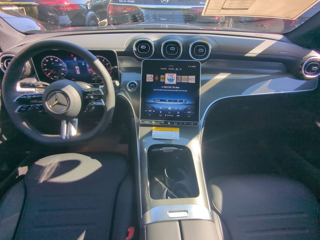 2026 Mercedes Benz GLC 300 4MATIC photo 2