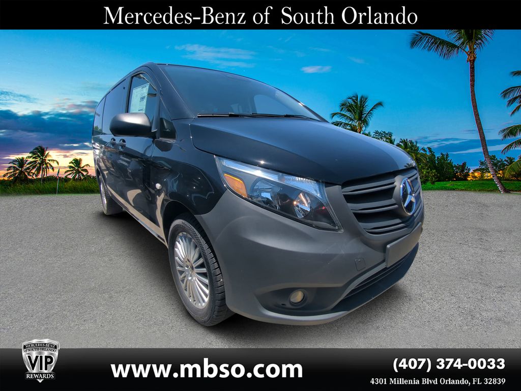 2023 Mercedes-Benz Metris Minivan/Van 