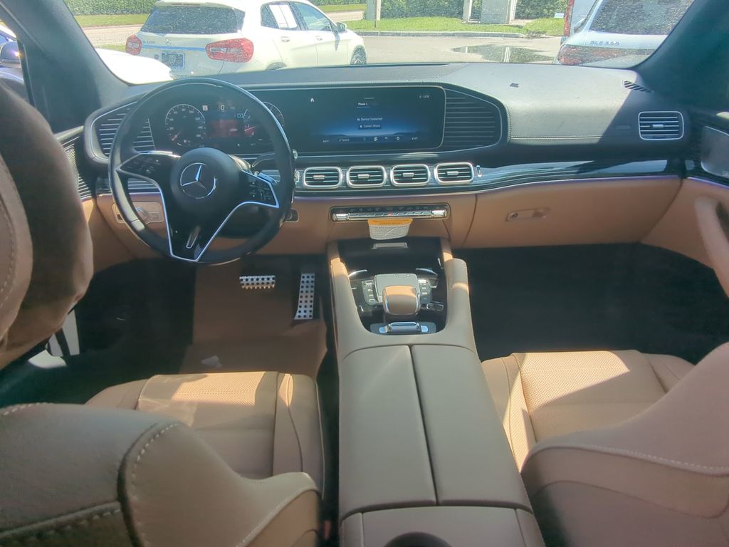 2026 Mercedes Benz GLS 450 4MATIC photo 2