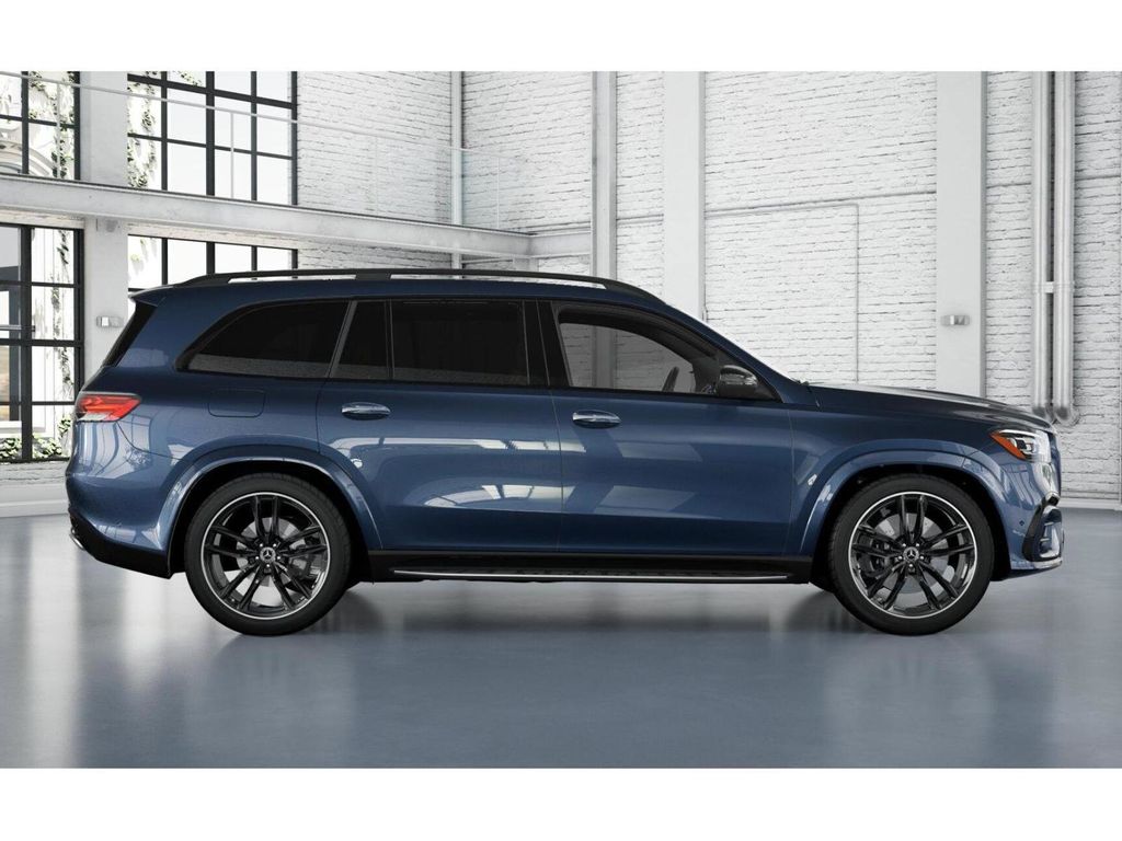 2026 Mercedes Benz GLS 580 4MATIC photo 2