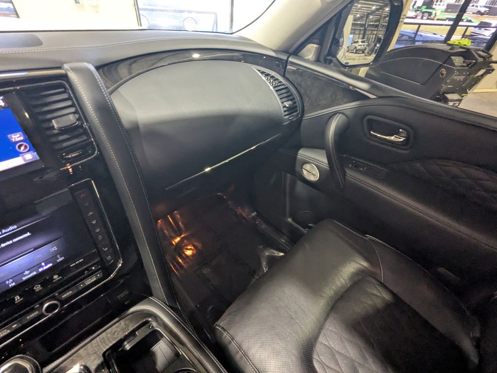 2020 Infiniti QX80 photo 4