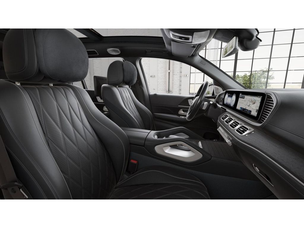 2026 Mercedes Benz GLS 600 4MATIC Maybach photo 4