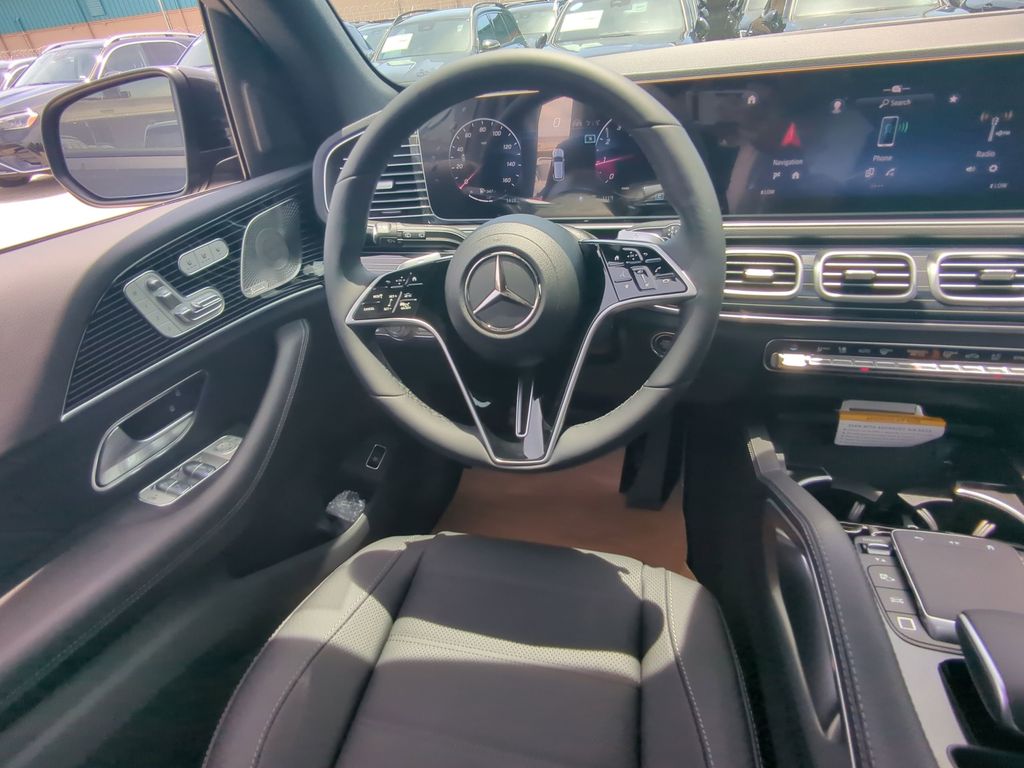 2025 Mercedes Benz GLE 350 4MATIC photo 2