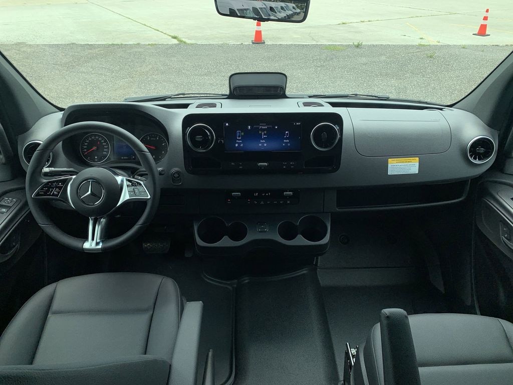 New 2025 Mercedes-Benz Sprinter 2500 Passenger 170 WB Minivan/Van