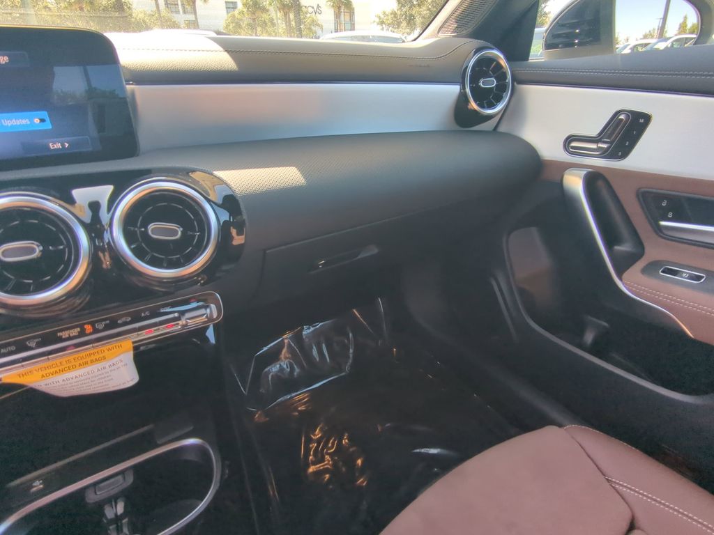 2026 Mercedes Benz CLA 250 photo 4