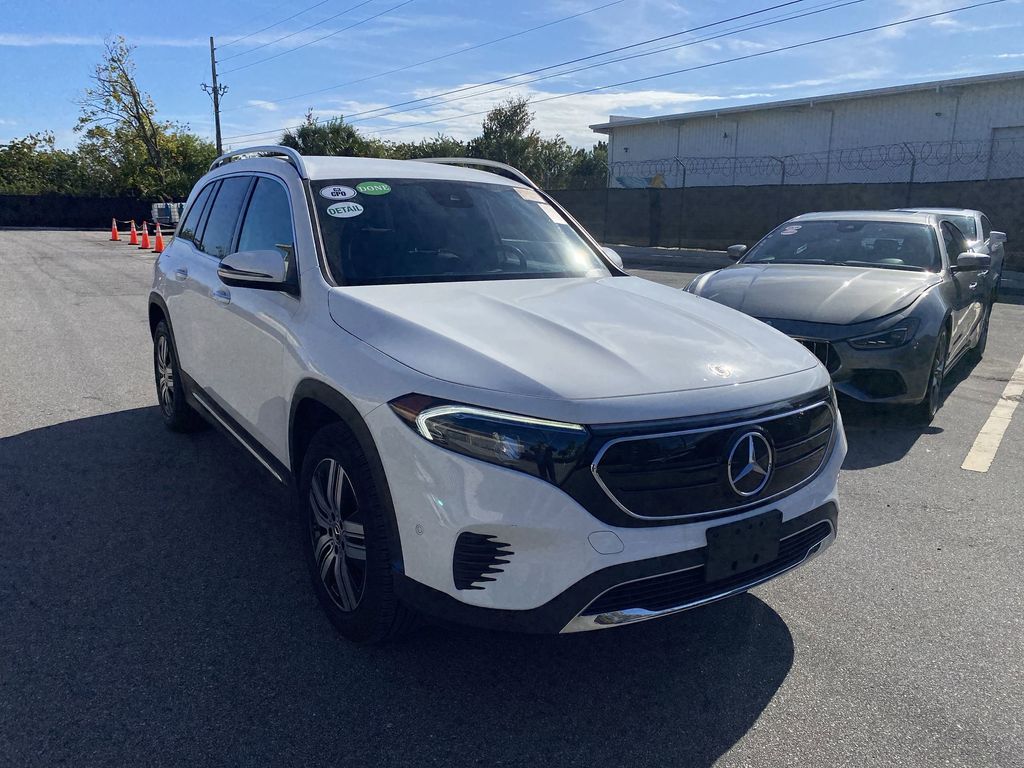 2023 Mercedes-Benz EQB Base's photo
